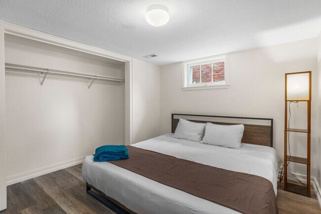 Building Photo - Coming Soon - 3 Bed 2 Bath South Hill Spok...