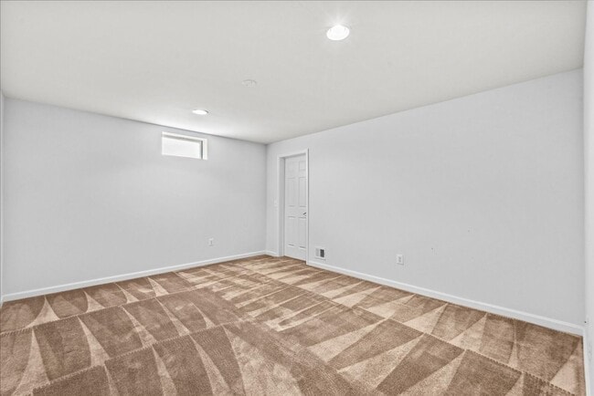 Building Photo - 3 Bed 3 Bath in 55+ Four Seasons Dumfries, VA