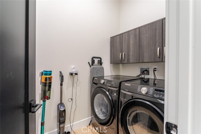 Building Photo - 7714 Lasaine Ave