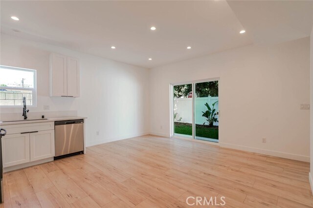 Building Photo - 6835 Yolanda Ave