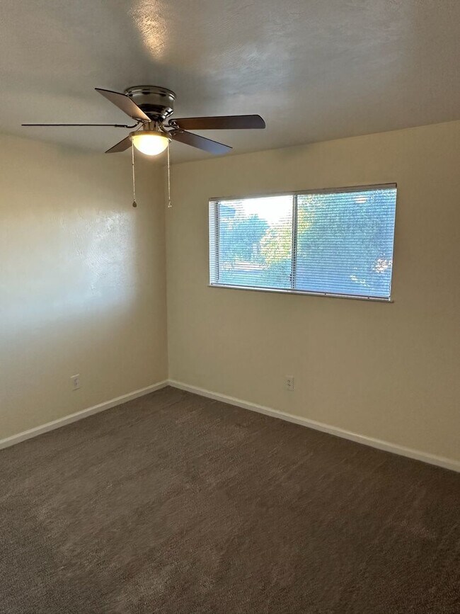 Building Photo - 2902 S University St