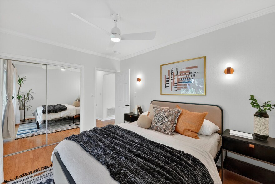 Building Photo - 1515 Rendall Pl