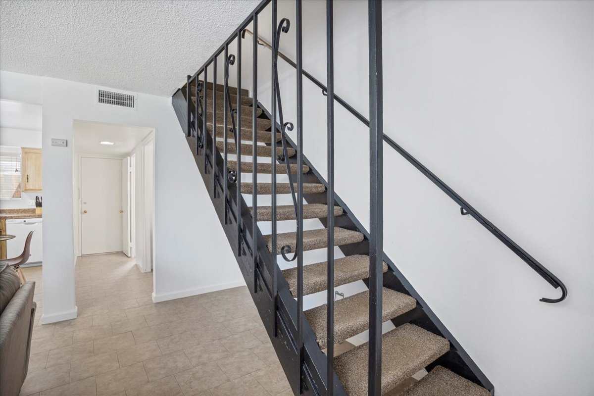 Building Photo - 4225 Parkwood Ct