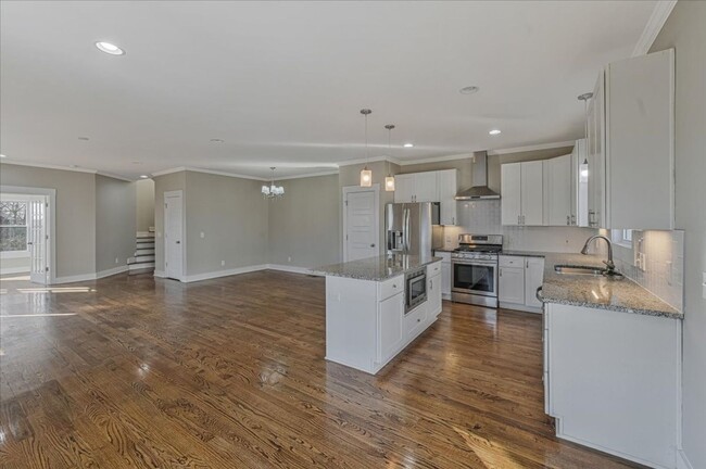 Building Photo - Beautiful House in East Nashville!