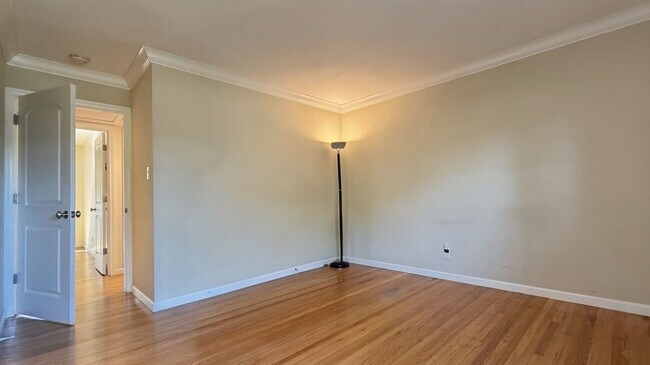 Building Photo - 4BD/2BA Willow Glen Home with Remodeled Chef's Kitchen