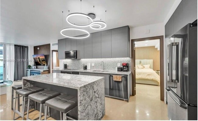 Building Photo - 4001 S Ocean Dr