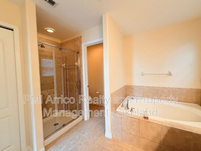 Building Photo - 3648 Madbury Cir