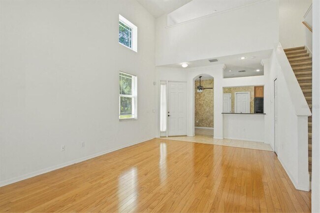 Building Photo - 1405 Ridge Terrace