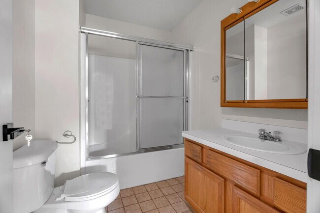 Building Photo - 2592 Eagles Cir