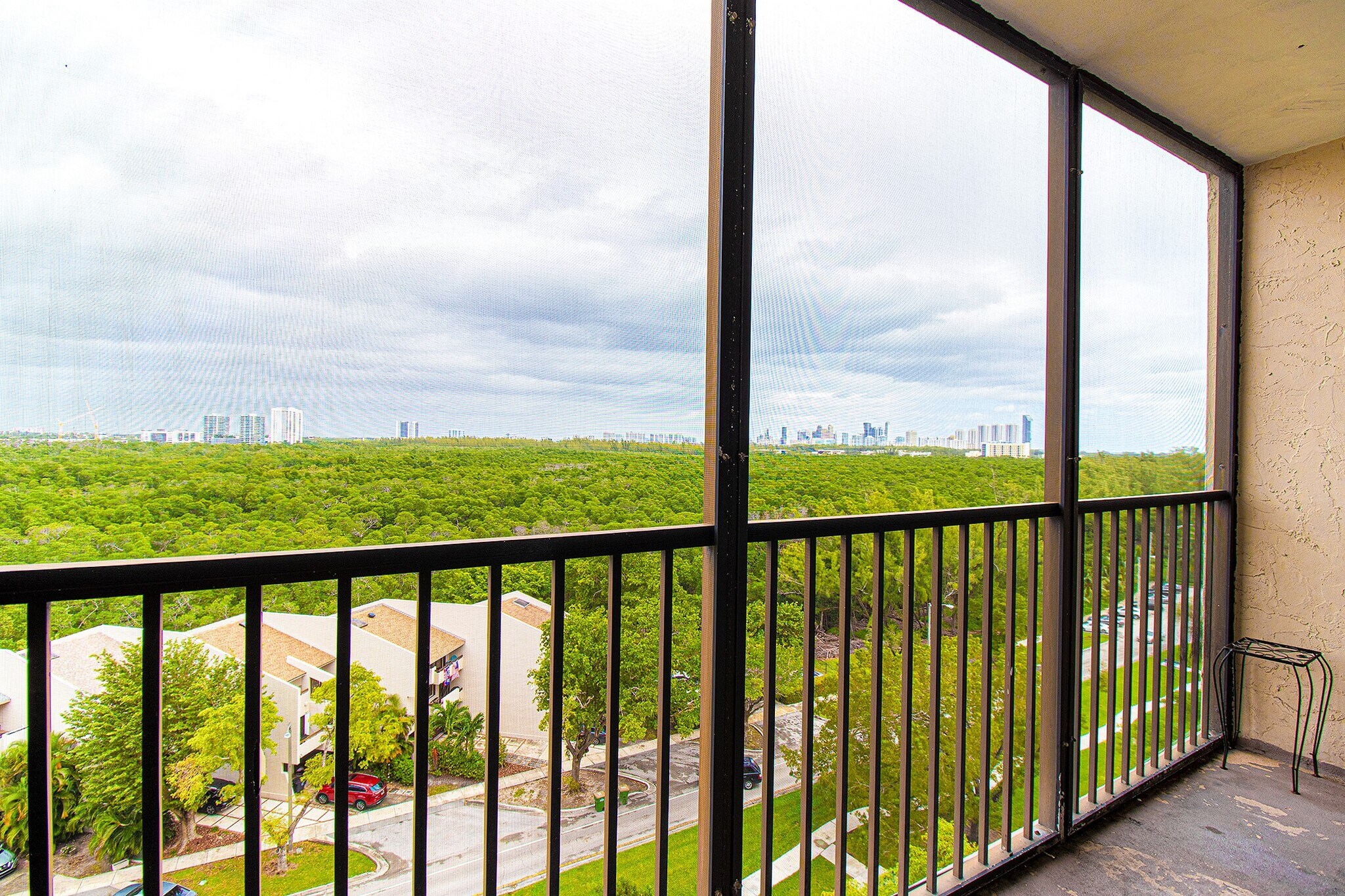 Building Photo - 2500 NE 135th St