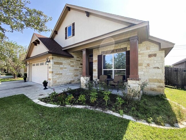 Building Photo - 113 Terravista Trl