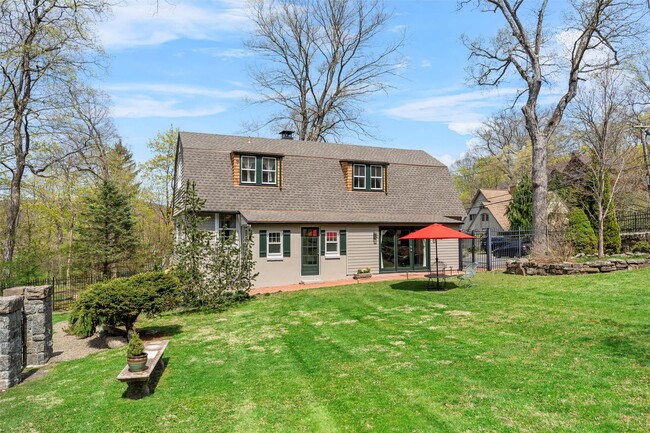 Primary Photo - 72 Clubhouse Rd