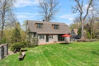 Building Photo - 72 Clubhouse Rd