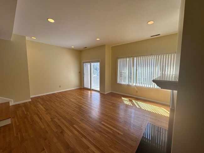 Building Photo - 40 Tisdale Dr