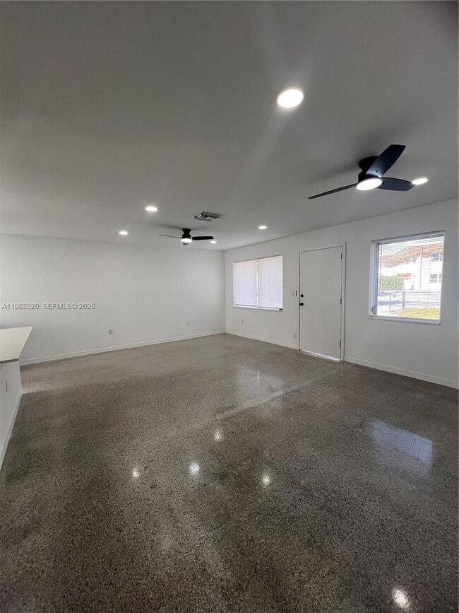 Building Photo - 3820 SW 16th St