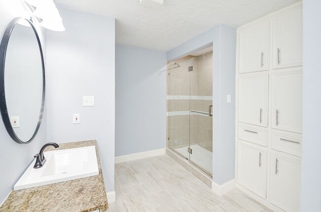 Building Photo - 1606 Crystal Hills Dr