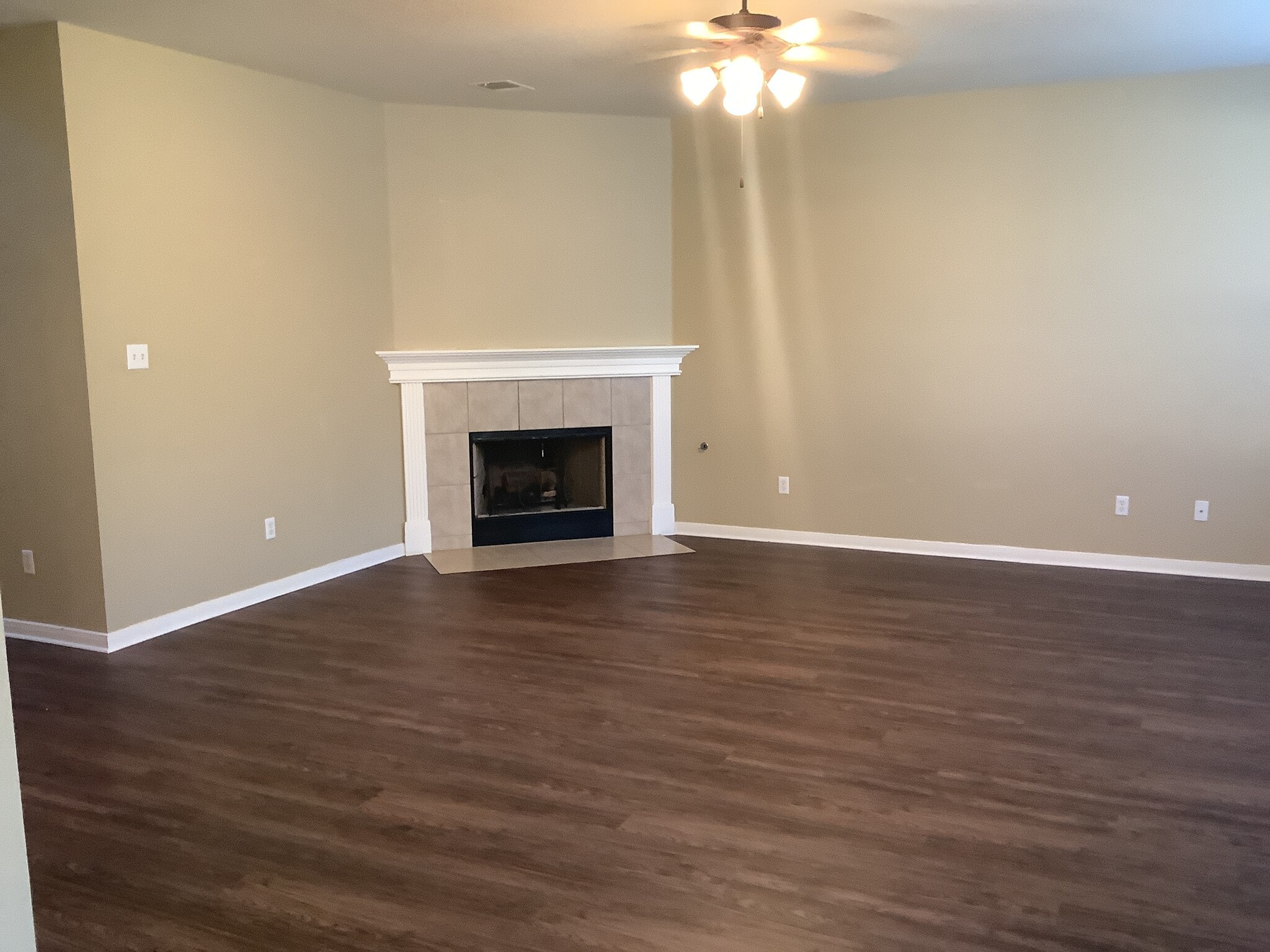 Building Photo - 3800 Veiled Falls Dr