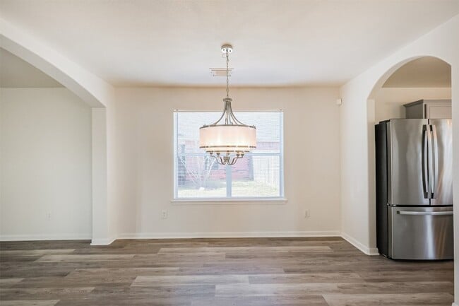 Building Photo - 2030 Vander Wilt Ln