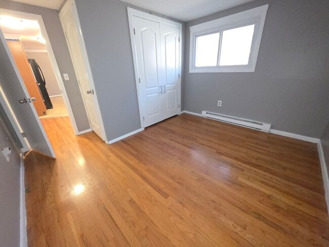 Building Photo - 2 Bedroom Apartment - Newburgh, NY
