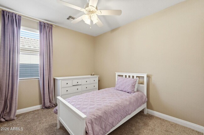 Building Photo - 1630 W Paisley Dr