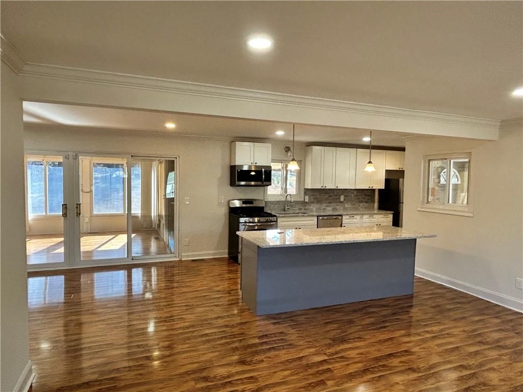 Building Photo - 4642 Elmherst Dr