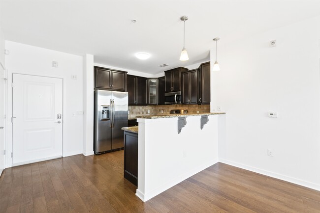 Building Photo - 443 2nd St