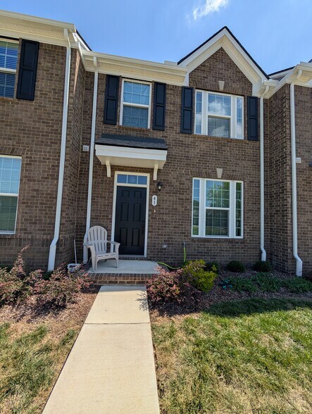 Primary Photo - 420 Park Ave