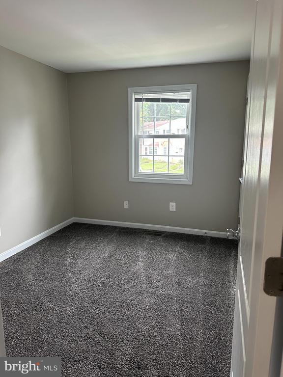 Building Photo - 1848 Foxdale Ct