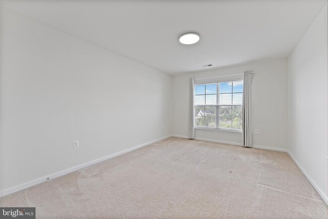 Building Photo - 43518 Stonecliff Terrace