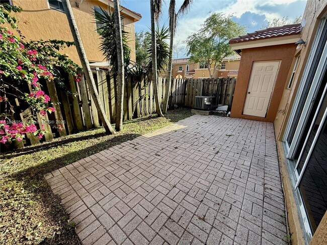 Building Photo - 8424 NW 139th Terrace