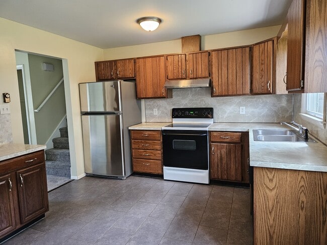 Building Photo - 100 Kuhns Ln