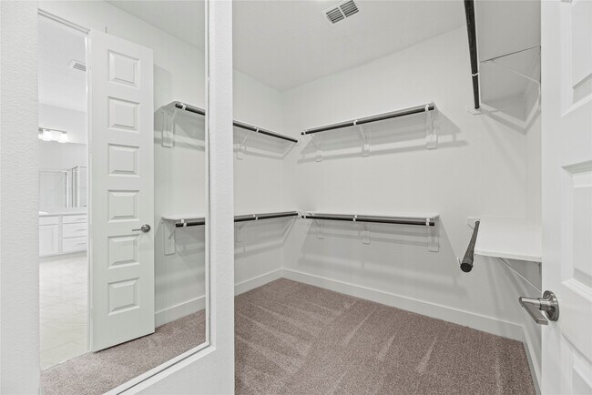 Building Photo - 1707 McCrae Hill Ct