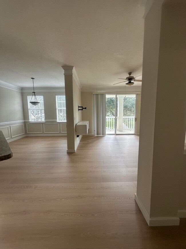 Building Photo - 225 Murcia Dr