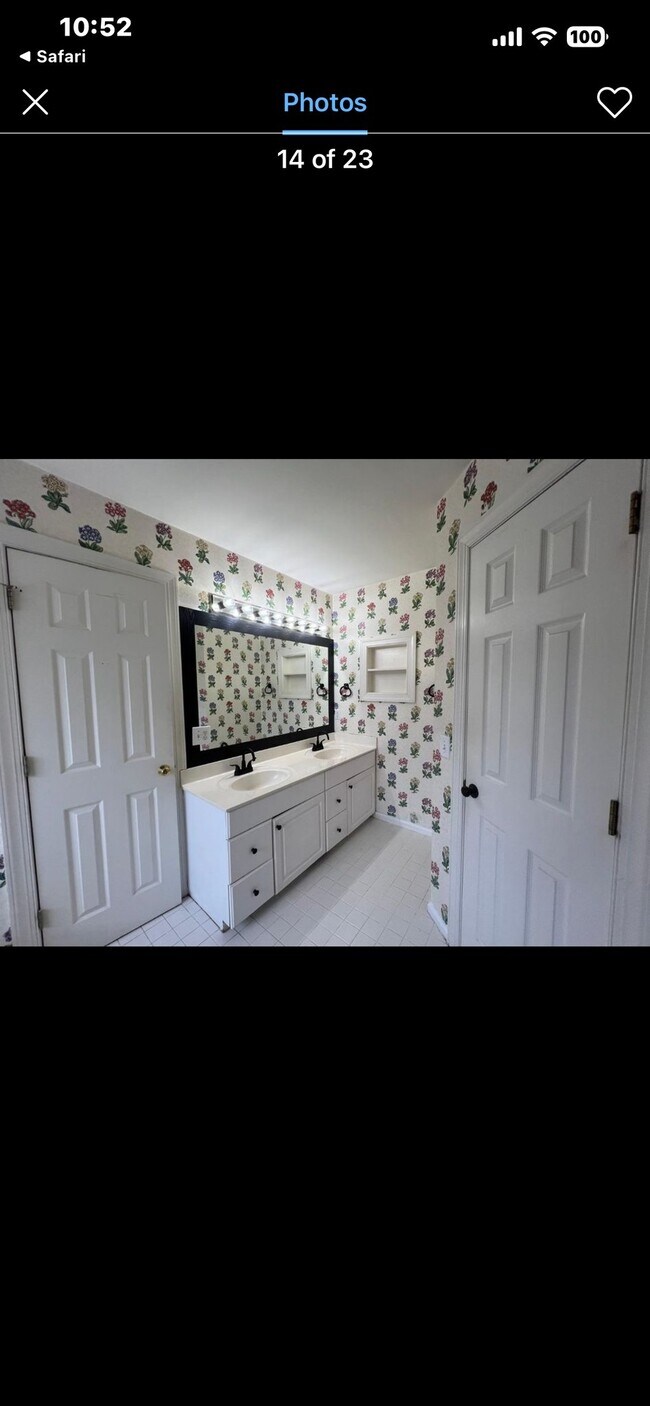 Building Photo - 809 Barneswyck Dr