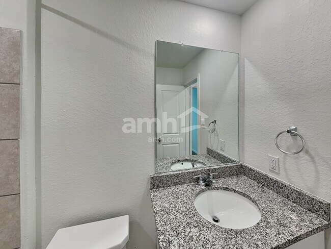 Building Photo - 2705 Iberia Ct