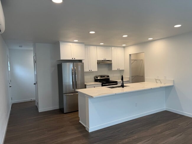 Building Photo - Brand new 3 bedroom 3 full bath townhouse in Thurston! $1,000 OFF YOUR FIRST MONTH'S RENT!