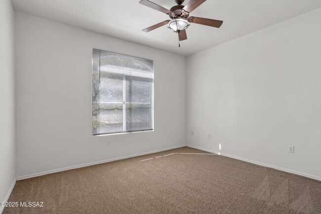 Building Photo - 7050 E Sunrise Dr