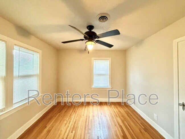 Building Photo - 5524 S Owasso Ave