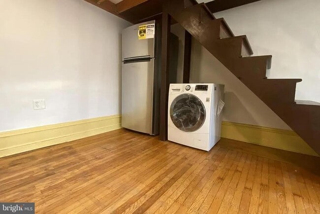 Building Photo - 2107 Green St