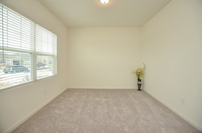 Building Photo - 1025 Long Bay Ct