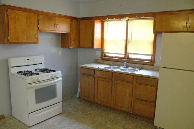 Building Photo - 3957-3959-3959 N 53rd St