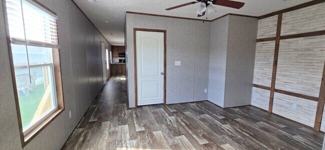 Building Photo - 69 Benedict Dr