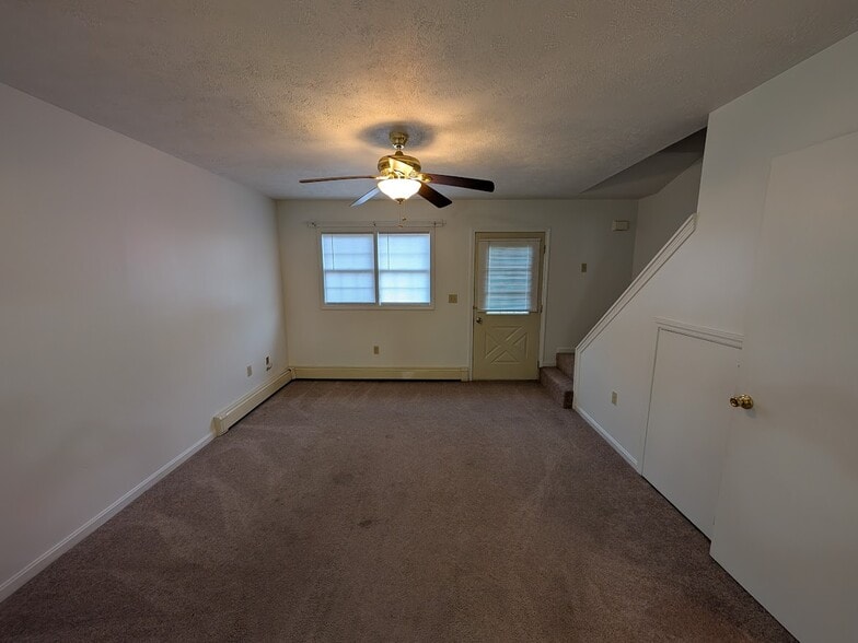 Building Photo - 1008 8th Ave