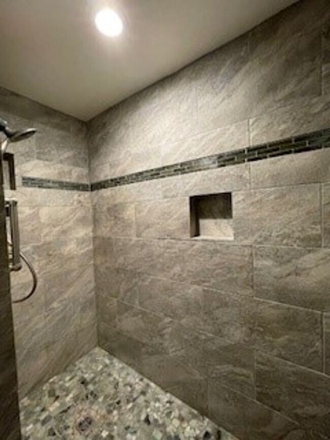 Building Photo - One of Kind 4 bedroom, 2 bath house with P...