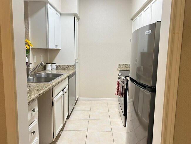 Building Photo - 728 Bering Dr