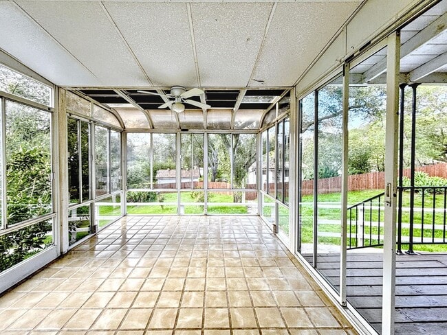 Building Photo - 3 Bed & 2.5 Bath House in Fallbrook, CA / ...