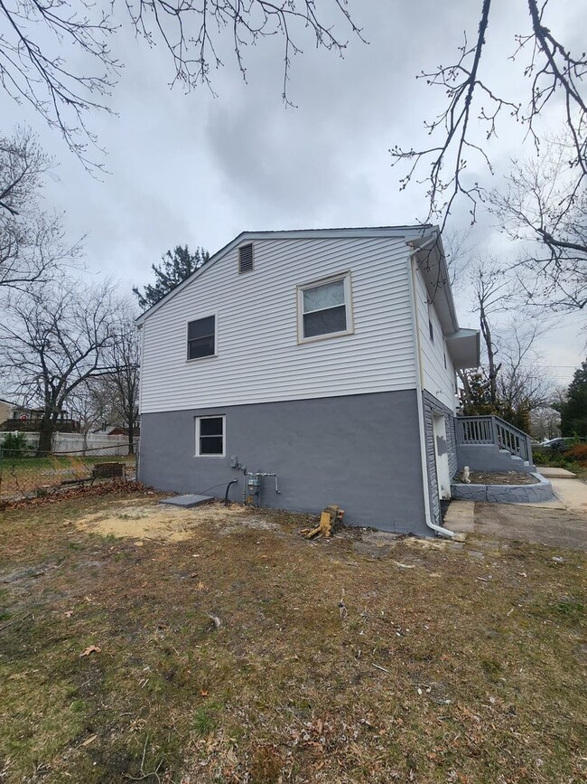 Building Photo - A Spacious 4 bedroom house for Rent !!!