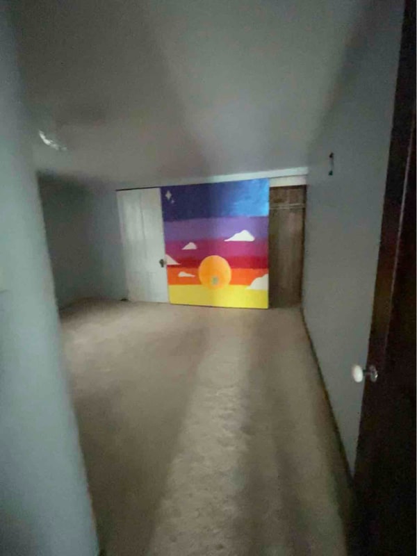 Building Photo - 210 E Hackberry St