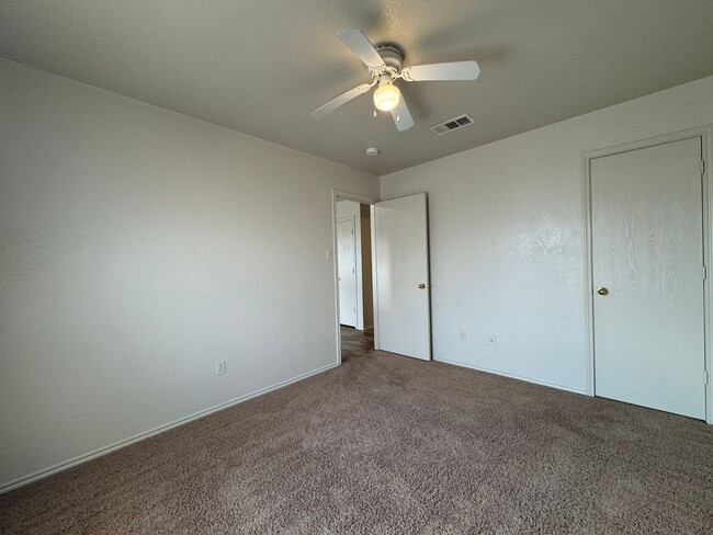 Building Photo - 5706 Redstone Dr