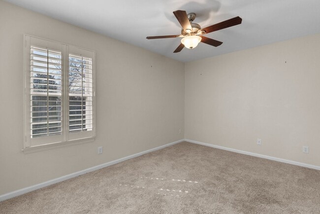 Building Photo - Just Listed in Virginia Beach – Move-In Ready!